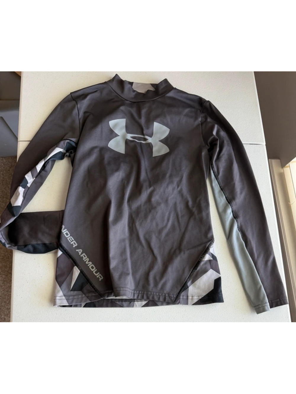 Under Armour HeatGear Long Sleeve Shirt Youth Large